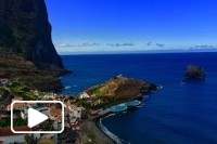 Olhar pelo Porto da Cruz - Ilha da Madeira