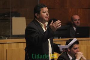 “O Passos Coelho da Madeira tem medo de perder o poder”