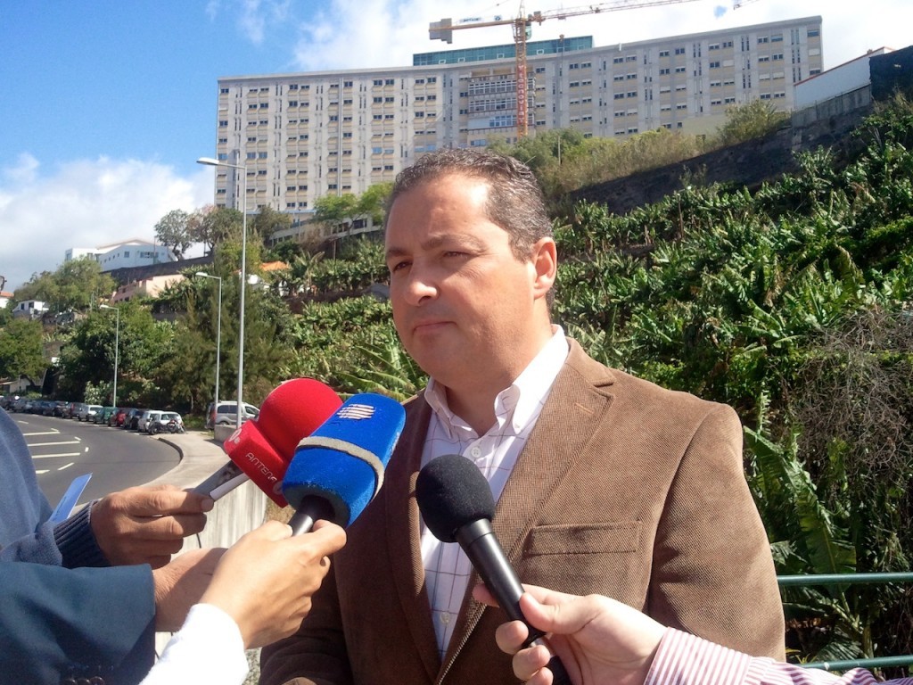 “Doentes não podem continuar abandonados”