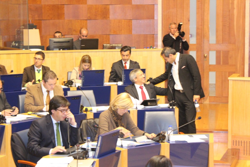 Legalização de terrenos na orla costeira em debate