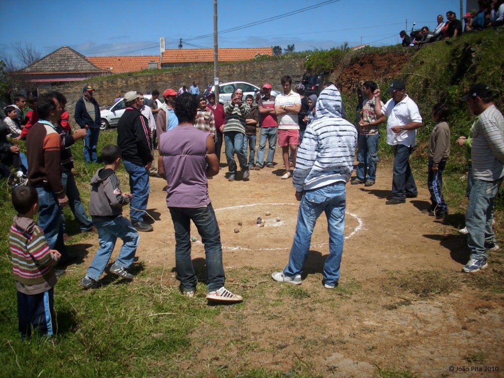 “Torneio do Jogo do Pião” na Ponta do Pargo