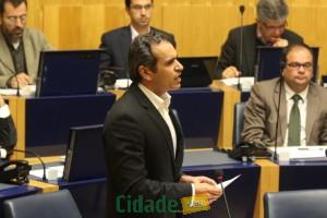 GR tem de escolher “o caminho que quer seguir”
