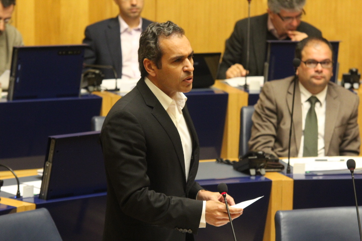 Governo Regional não defende agricultura familiar