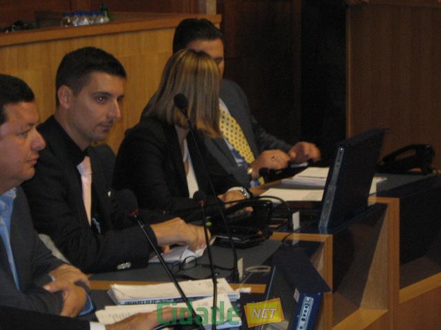 Parlamentares discutem escolaridade obrigatória