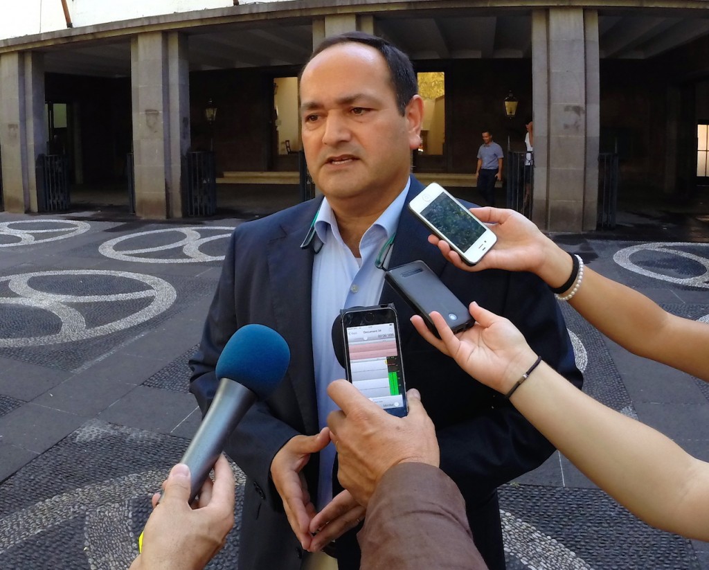 PSD “está a governar para si próprio”