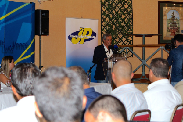 CDS quer credibilizar a política