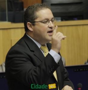 “O que não queremos é doentes de primeira e doentes de segunda”