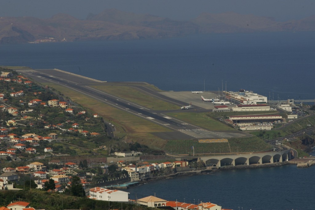 Exposição no Aeroporto da Madeira