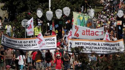 17 pessoas detidas em Paris nos protestos contra a Cimeira do G7