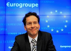 Eurogrupo analisa em março como apoiar regresso de Irlanda e Portugal aos mercados