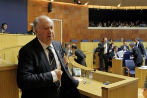Toda a oposição sai para não ouvir discurso de Jardim