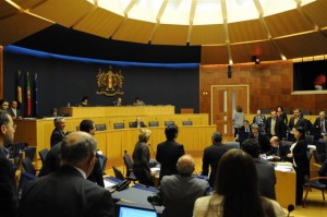 Parlamento madeirense aprova voto de congratulação pela eleição do novo Papa