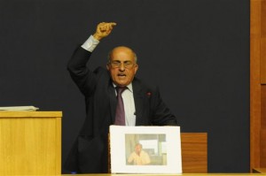Sessão plenária suspensa após denúncia de Coelho
