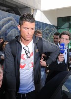 Cristiano Ronaldo felicitou Justin Bieber via mensagem do Twitter