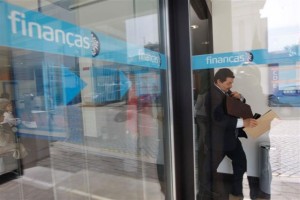 Fisco acompanha bancos, seguradoras e empresas com mais 20 milhões de euros de impostos