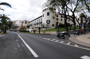 Palácio da Ajuda quer para exposição mesa de magia que está no Funchal