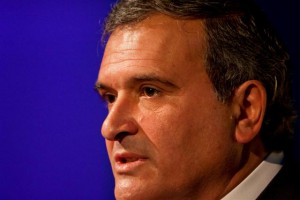 Ministro Miguel Relvas sai do Governo