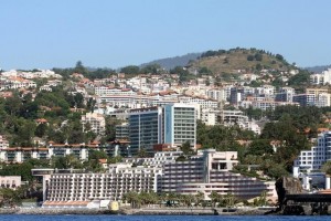 Preço médio por quarto sobe em Abril, mas cai 12 euros face ao valor médio há um ano