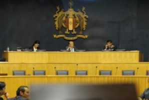 Assembleia debate terça-feira Revisão Constitucional no tocante às autonomias
