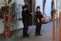 Jardim na ALM com forte dispositivo de segurança