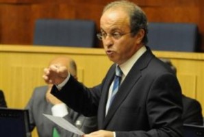 A nossa Constituição é lixo
