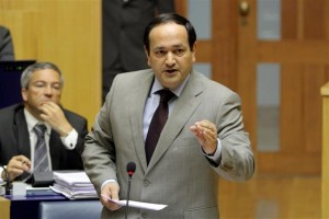 CDS quer saber se o PSD concorda com um regime de incompatibilidades