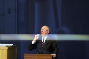 Extinção do Tribunal Constitucional, da ERC e da CNE entre as propostas de Jardim