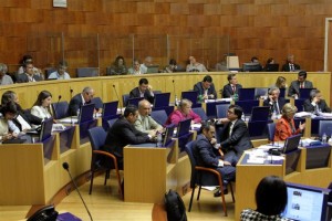 Este debate só serve para desviar atenções