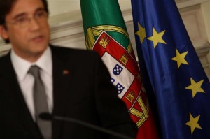 Governo quer rescindir com 30 mil funcionários públicos