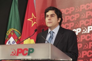 PCP apela aos portugueses para que exijam demissão do Governo