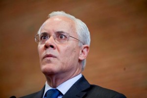 Ministro vai ao parlamento na terça-feira explicar como está a preparar as autárquicas
