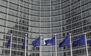 Bruxelas elogia cortes permanentes de despesa anunciados pelo Governo