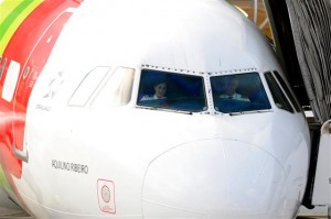 Crianças até aos 11 anos com viagem grátis  para os Açores