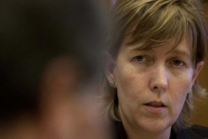 Leilão confirma que troika sai de Portugal em Junho de 2014, diz a secretária de Estado do Tesouro