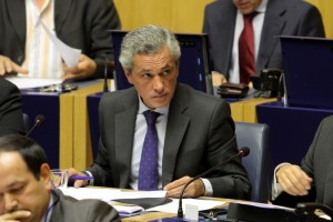CDS preocupado com segurança