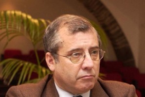 Governo não vai conseguir cortar os 4,7 mil milhões de euros na despesa