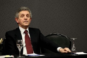 Mota Amaral diz que se quer acabar com a autonomia orçamental das regiões autónomas