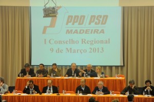 Proposta de revisão constitucional quer resolver contencioso da autonomia