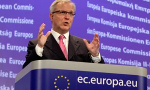 Olli Rehn diz esperar que não haja autoelogios a sugerir que a crise acabou