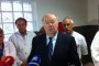 Jardim atira-se às promessas dos candidatos da oposição em inauguração no hospital