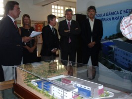 Cunha e Silva apresenta nova escola para Ribeira Brava