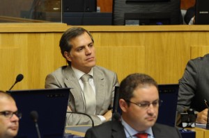 Primeiro presidente eleito pelo CDS na Madeira espera respeito