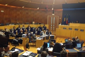 Assembleia debate proposta de alienação da participação do Governo no JM