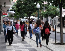 Madeira e Açores vão receber menos 5 euros/ano por habitante enquanto regiões ultraperiféricas