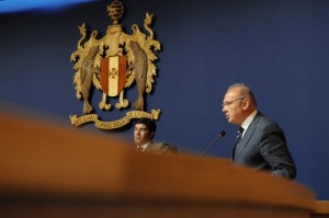 Governo diz que défice resulta do empréstimo