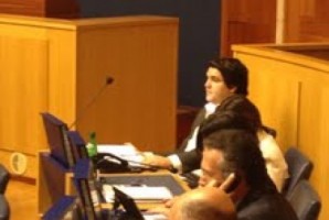 Quem vota 1,4 milhões para subvenções tem de assumir o aumento do salário mínimo