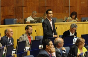 Alberto João Jardim atraiçoou a Madeira para continuar a acumular a reforma com o ordenado