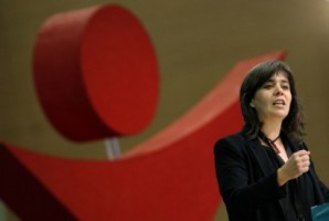 BE lamenta que Portugal não tenha sido sempre firme contra apartheid