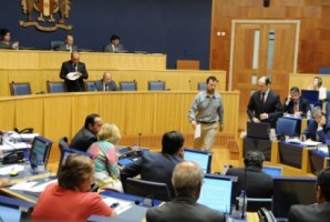 Assembleia regressa às sessões plenárias na próxima terça-feira