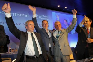 CDS leva moção a Congresso que pede revisão do PAEF